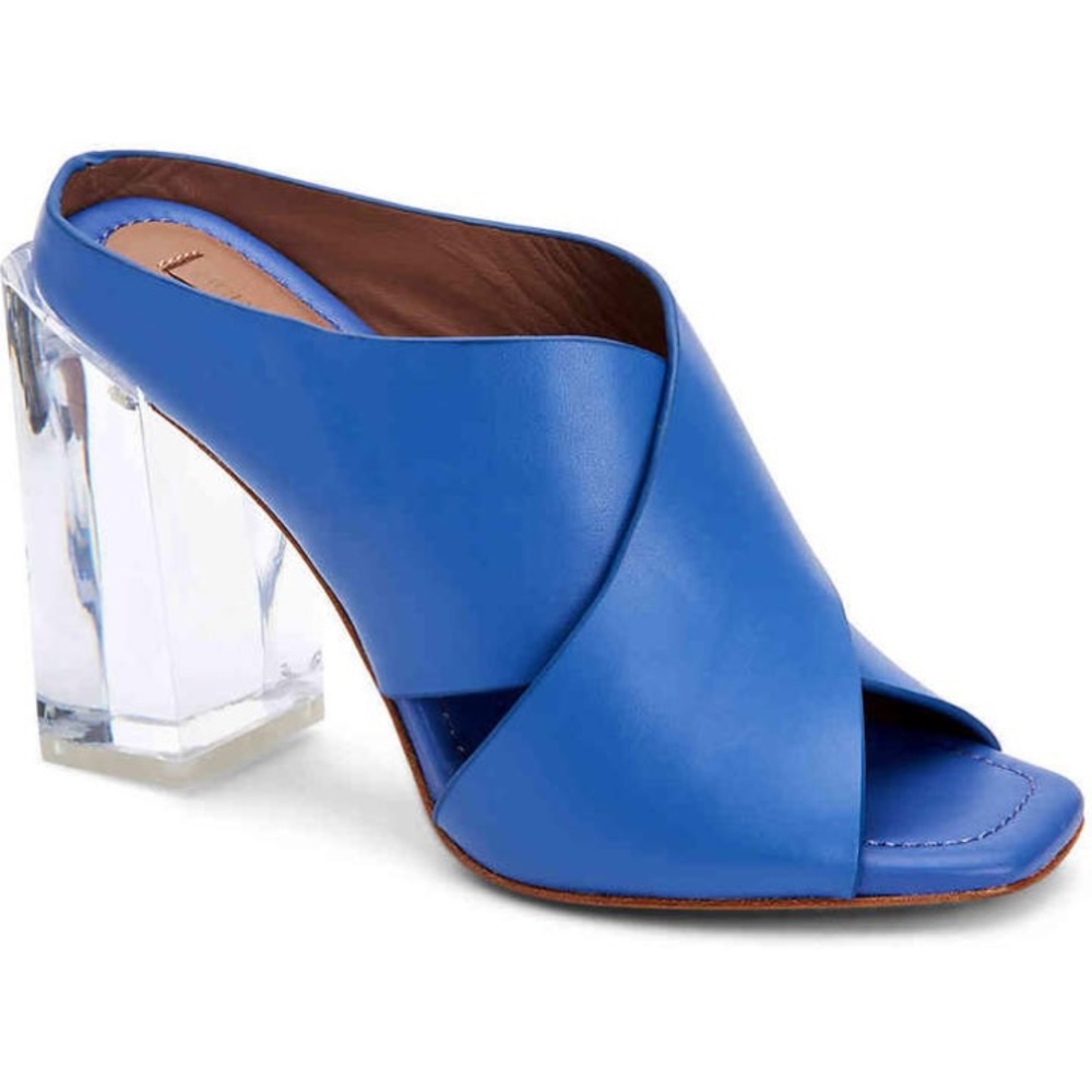 BCBGMAXAZRIA Luxury LLia Sandal